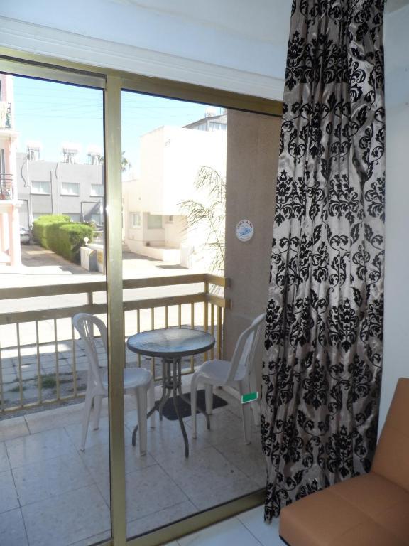 Geotanya Apartments Лимасол Номер фото